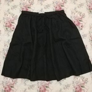 100% Linen Avenue Black Flared Skirt Sz 18 - Great condition!